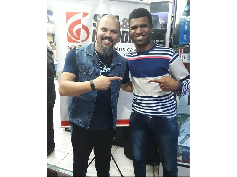 Vitinho Cezar no palco